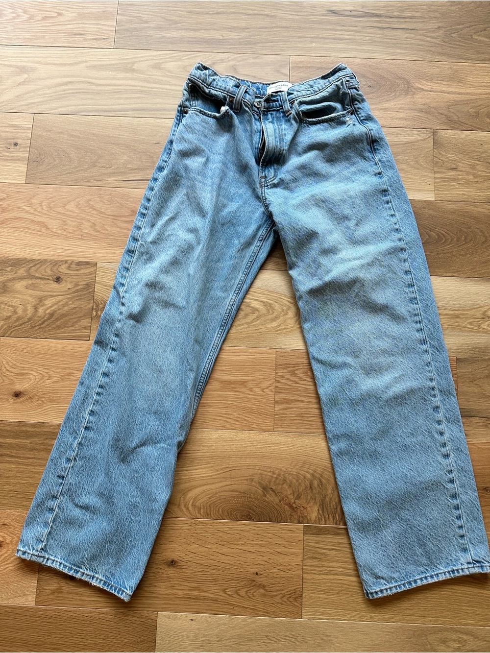 Abercrombie & Fitch Medium Wash Loose High Rise Women's Jeans